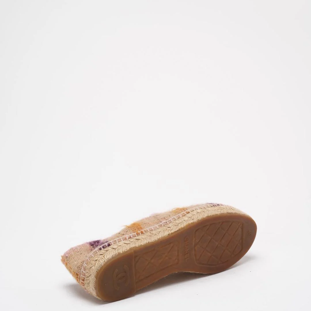 Chanel Beige / Pink Peach CC Cap Toe Espadrilles 40