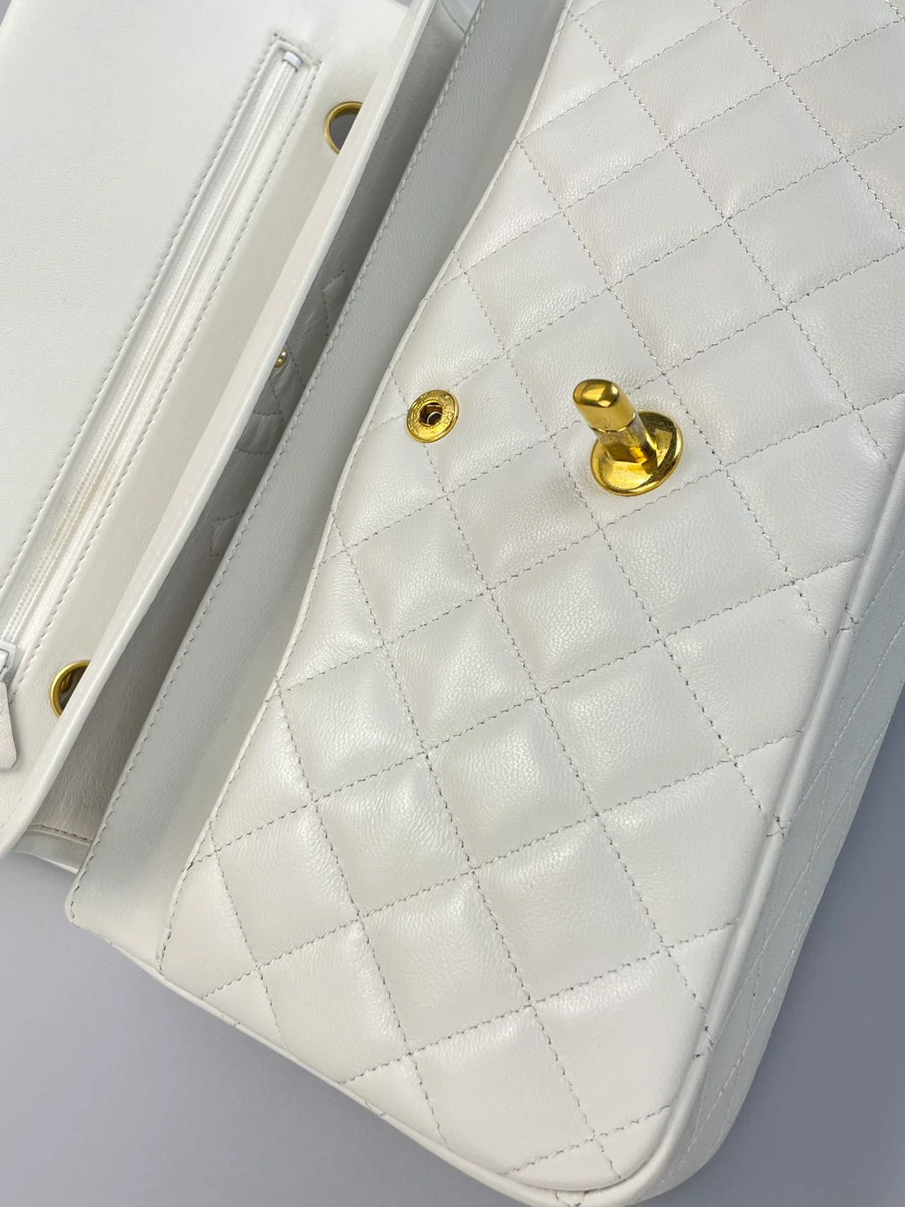 used-Chanel Vinateg White Classic Flap Bag with Gold Hardware-MILOURA