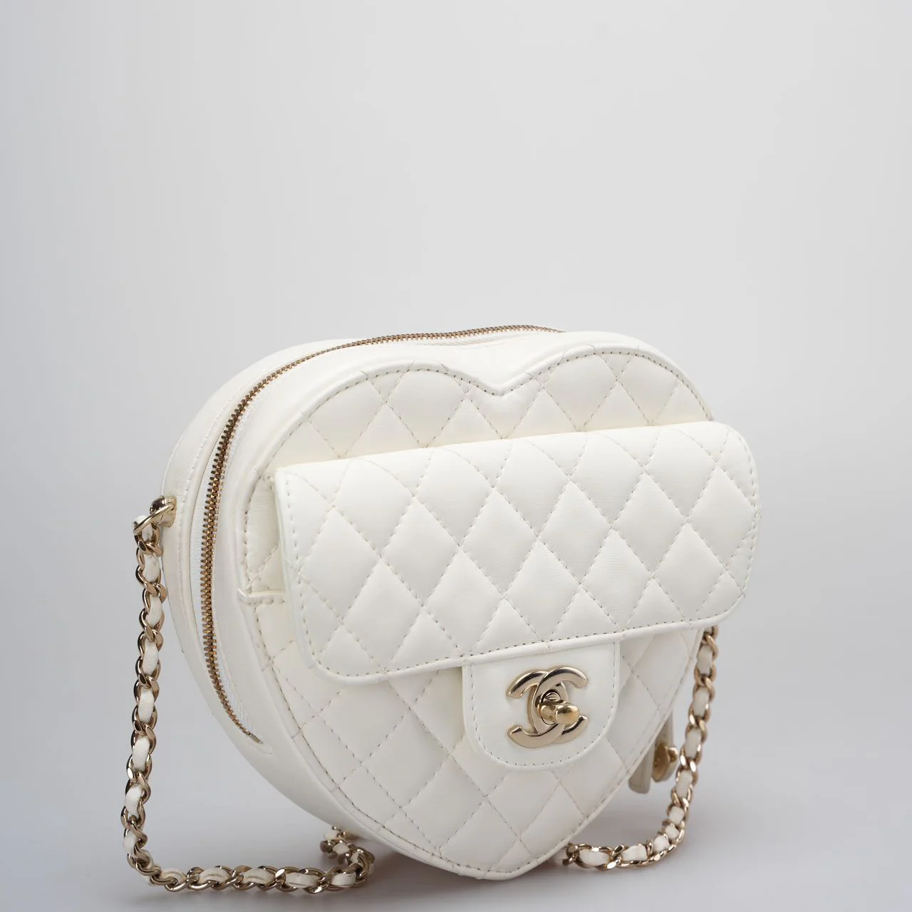 used-Chanel Big Heart Bag Lambskin Quilted CC In Love Clutch With Chain in White-MILOURA