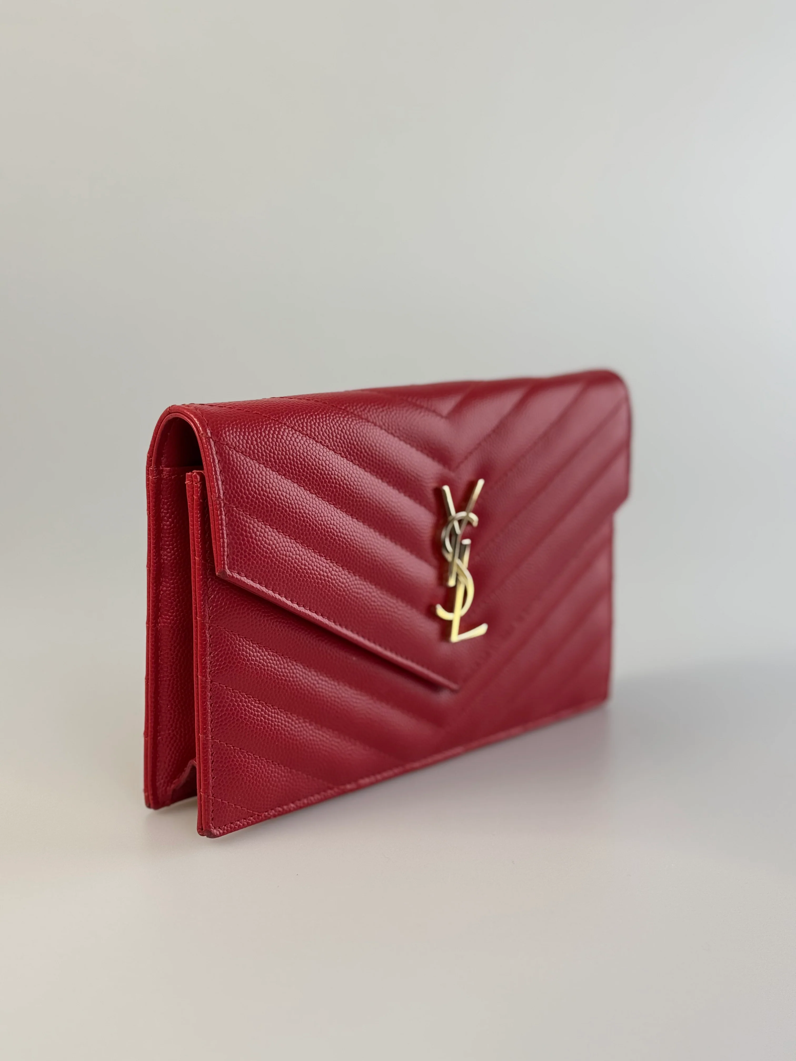 used-Saint Laurent Cassandre envelope Red Bag-MILOURA