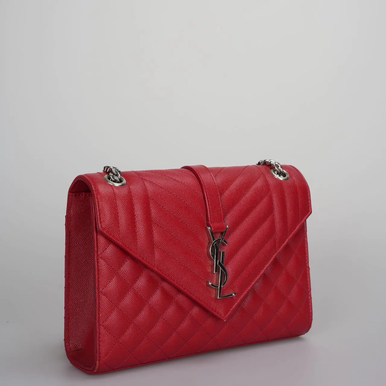 used-Saint Laurent Red Grain De Poudre Medium Envelope Shoulder Bag-MILOURA