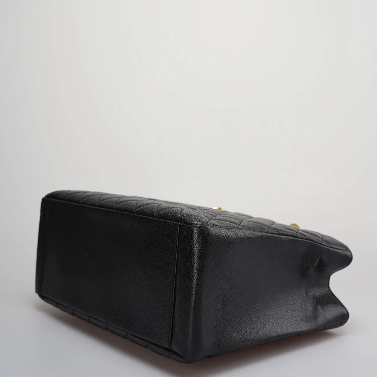 used-Chanel Grand Shopping Tote Black GST Bag in Caviar Leather with Gold Hardware Medium-MILOURA