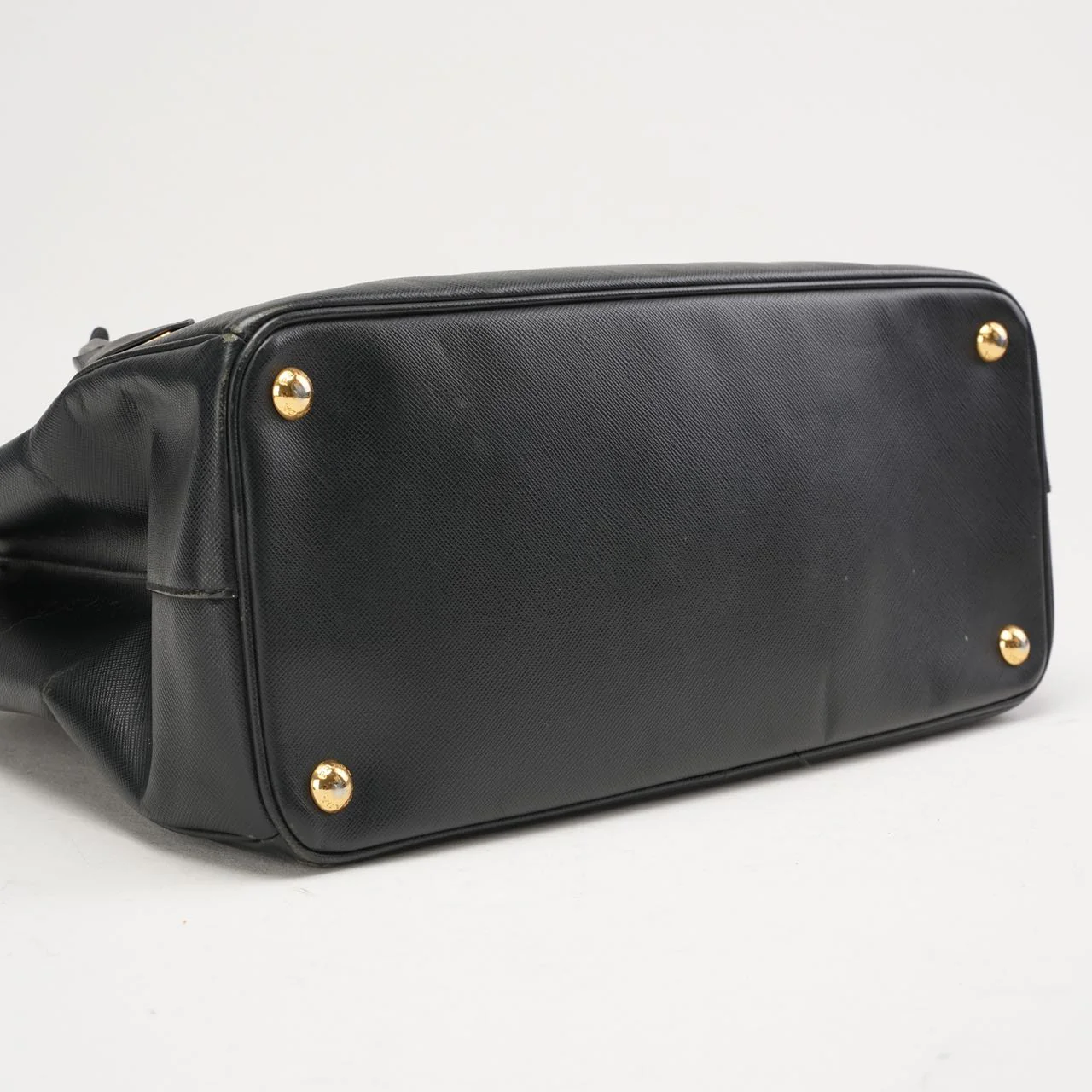 Prada Black Saffiano Medium Galleria Zip Tote Leather