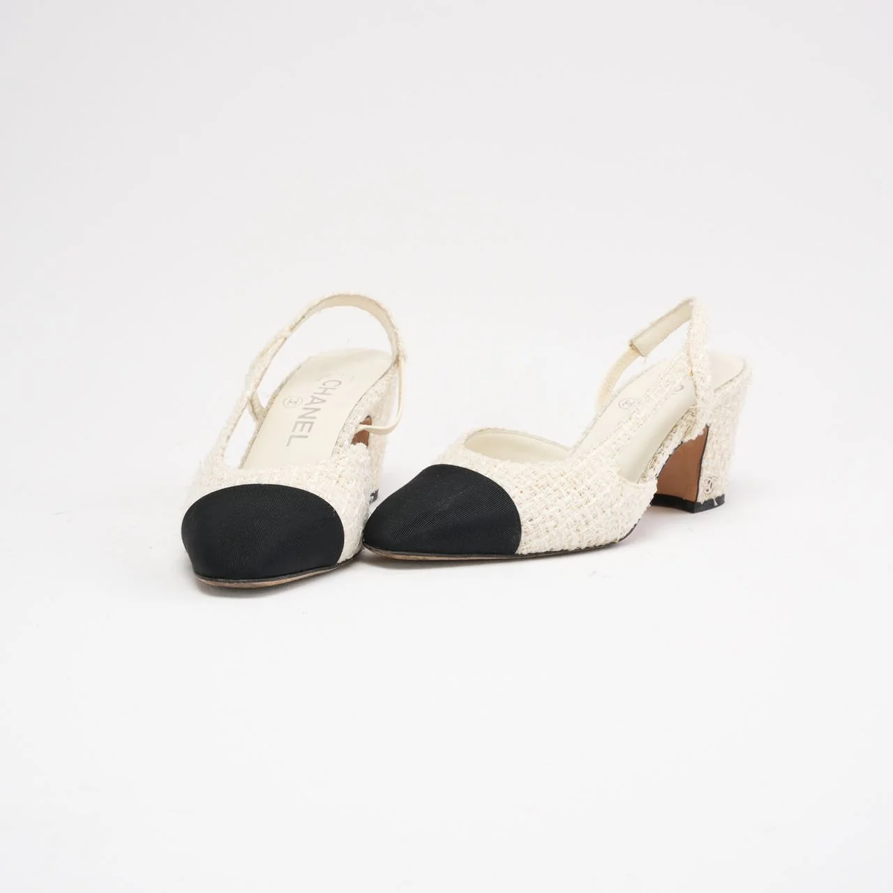 Chanel White / Black Tweed CC Logo Slingback Pumps Size 36