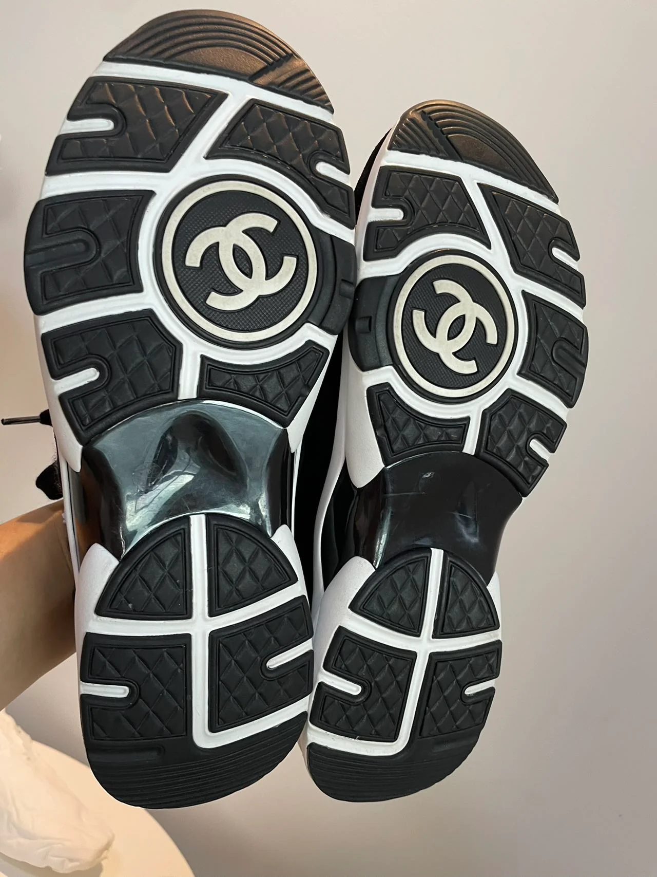 used-CHANEL Fabric Suede Calfskin Womens CC Sneakers size 42 in Grey and Black-MILOURA