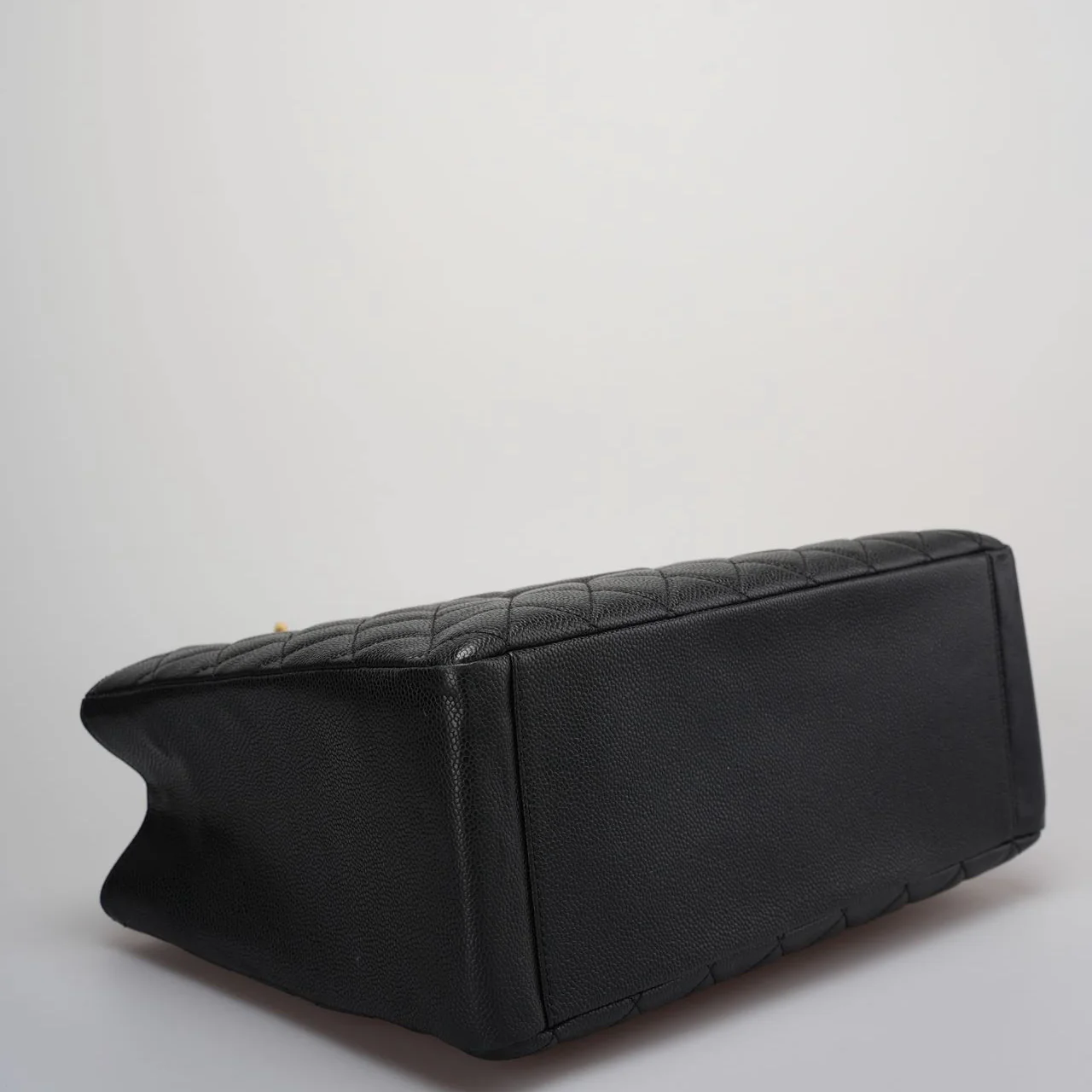 used-Chanel Grand Shopping Tote Black GST Bag in Caviar Leather with Gold Hardware Medium-MILOURA