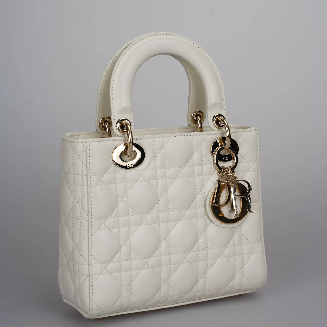 used-Christian Dior Small Lady Dior Bag in White Cannage Lambskin Leather with Gold Hardware-MILOURA