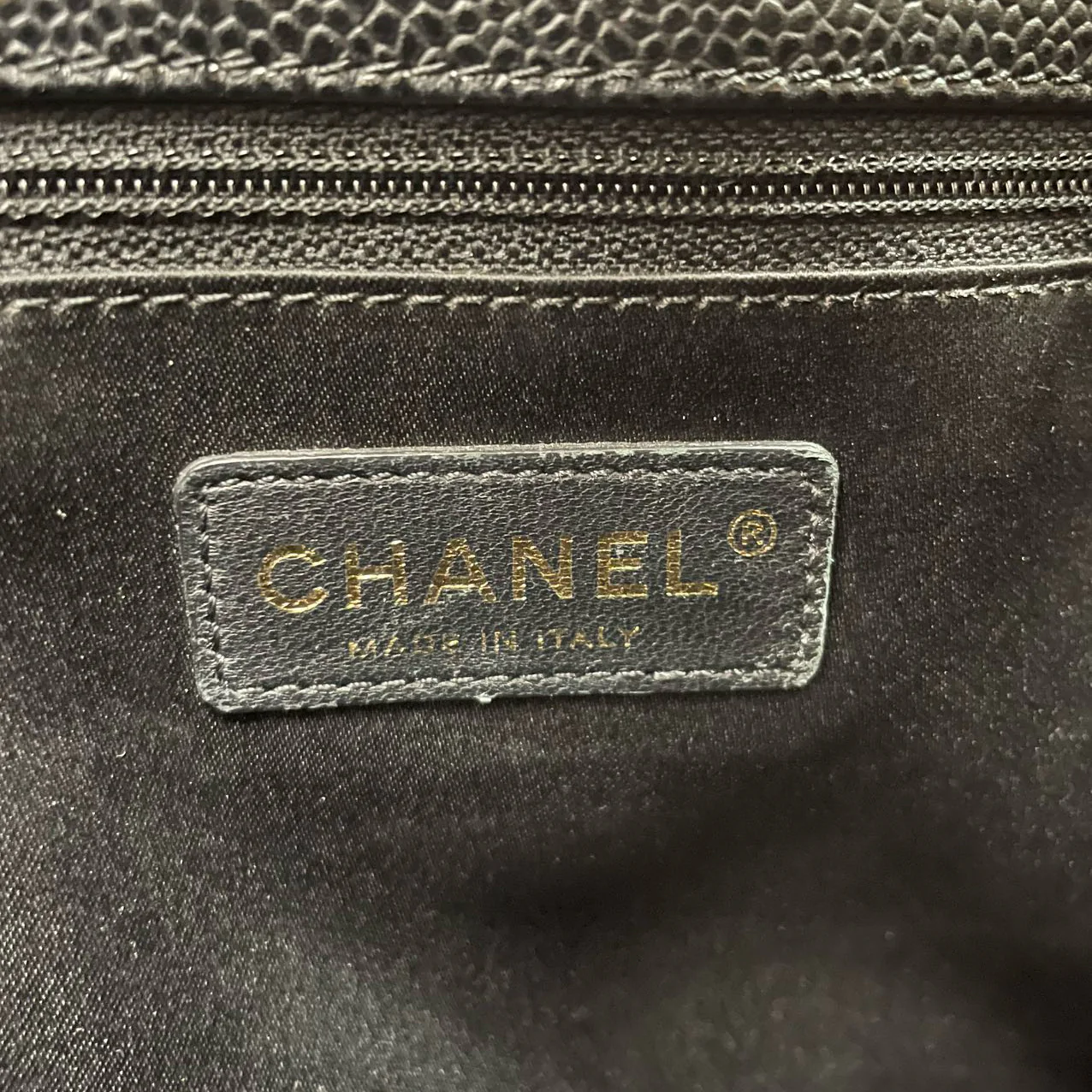 used-Chanel Medium Grand Shopping Tote Black GST Bag in caviar Leather with Gold Hardware from 2013-MILOURA