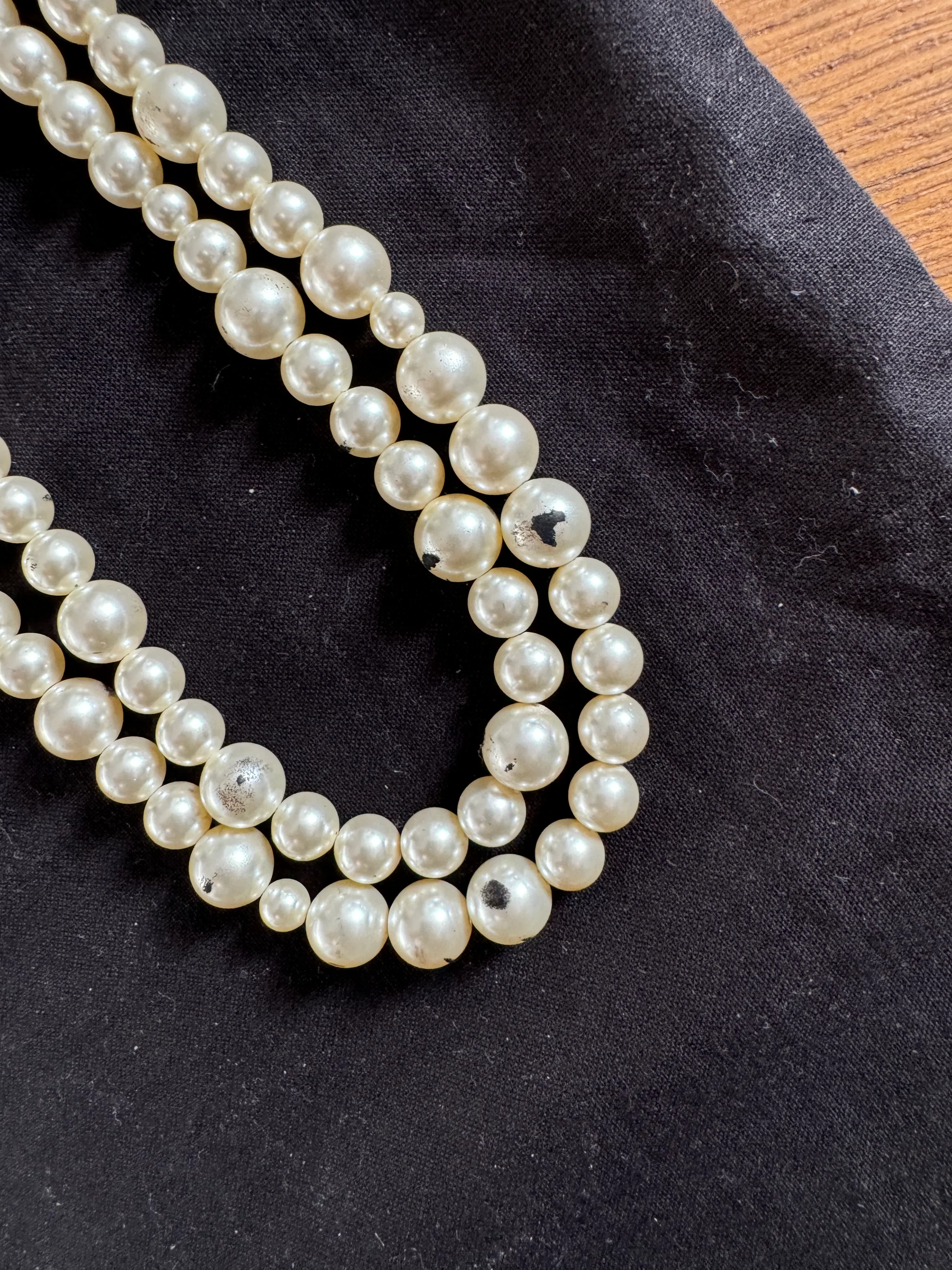used-Chanel pearl necklace-MILOURA