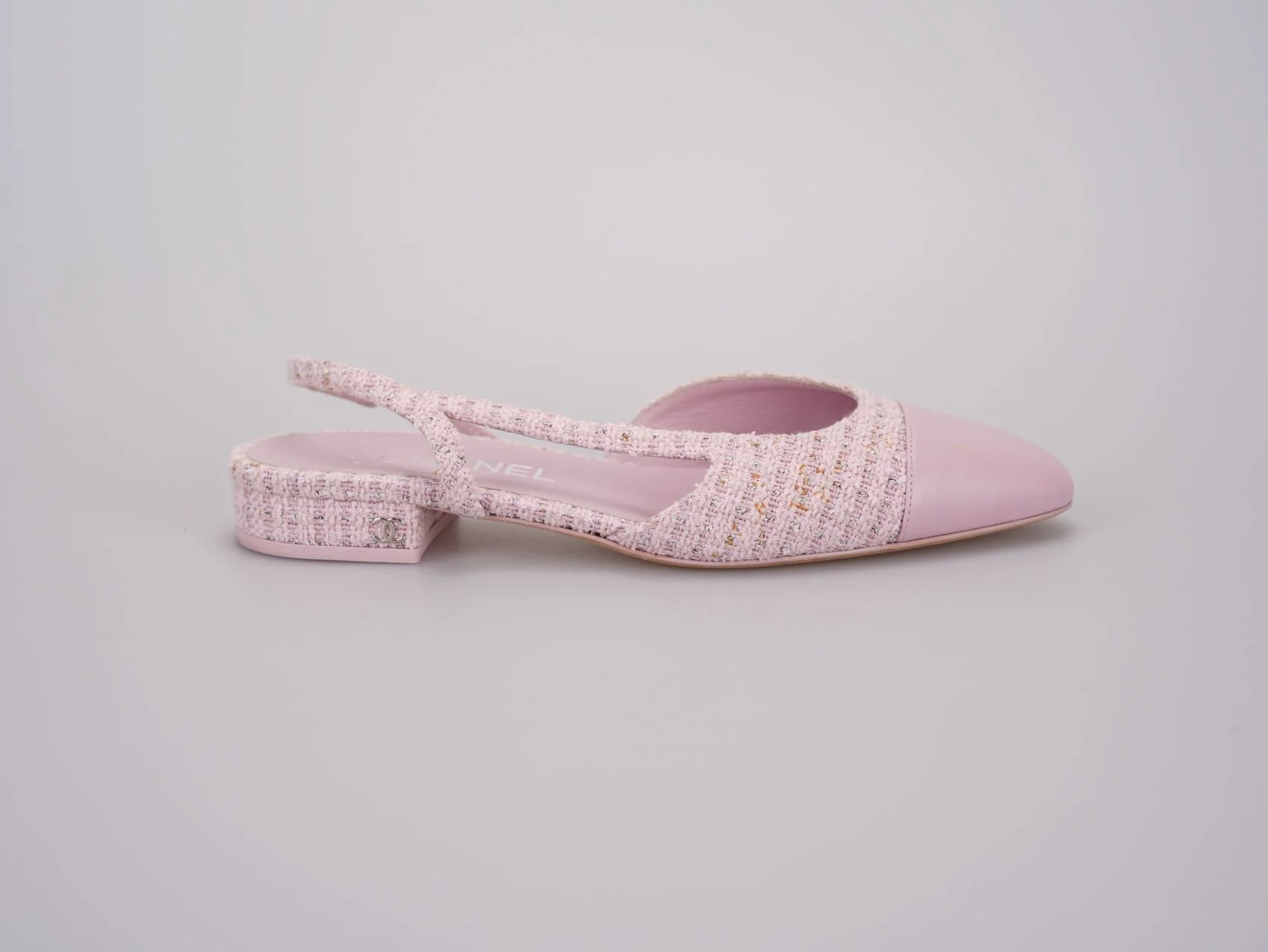 used-Chanel Pink Tweed Slingback Kitten Heel Pumps Size 38C-MILOURA