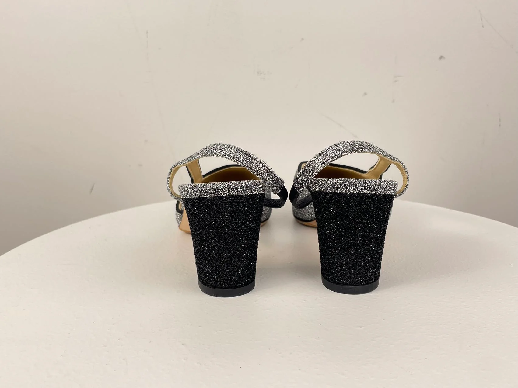 used-Chanel glitter slingback pumps with CC logo 37 limited edition-MILOURA