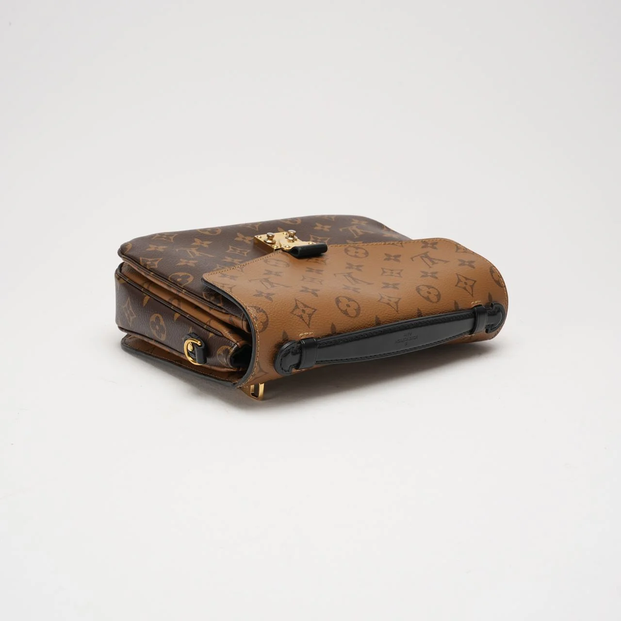 Louis Vuitton Pochette Métis Monogram Reverse Canvas 2018