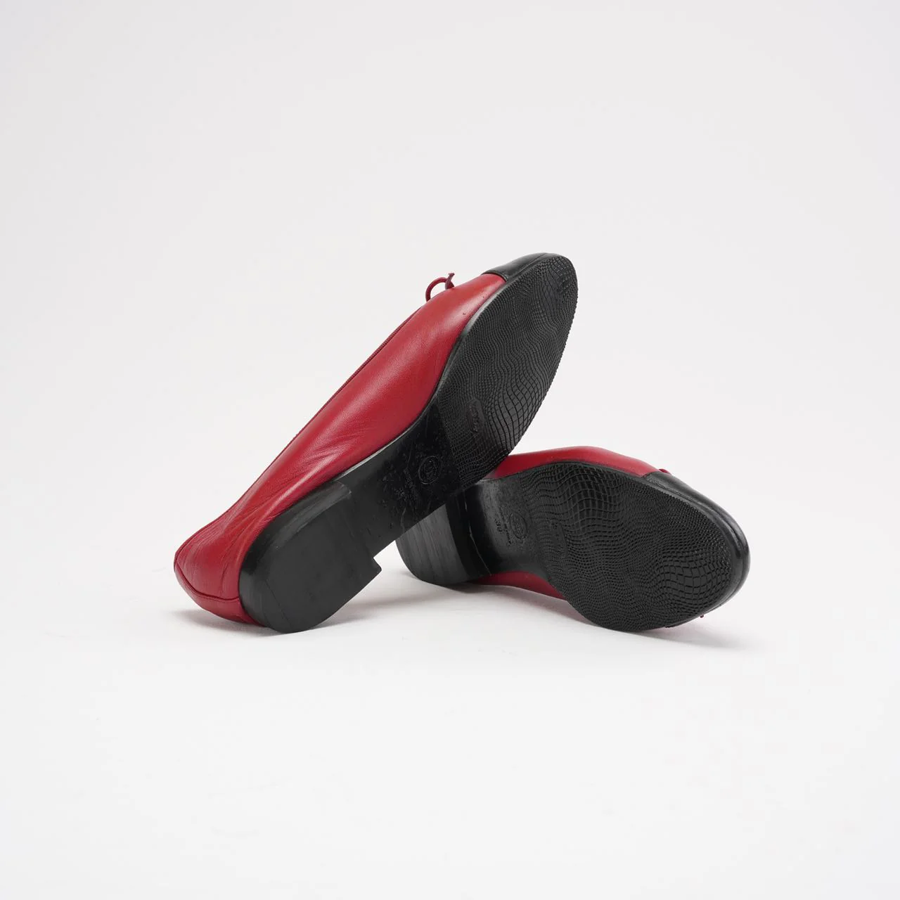 Chanel Red / Black Leather CC Cap Toe Ballet Flats Size 39