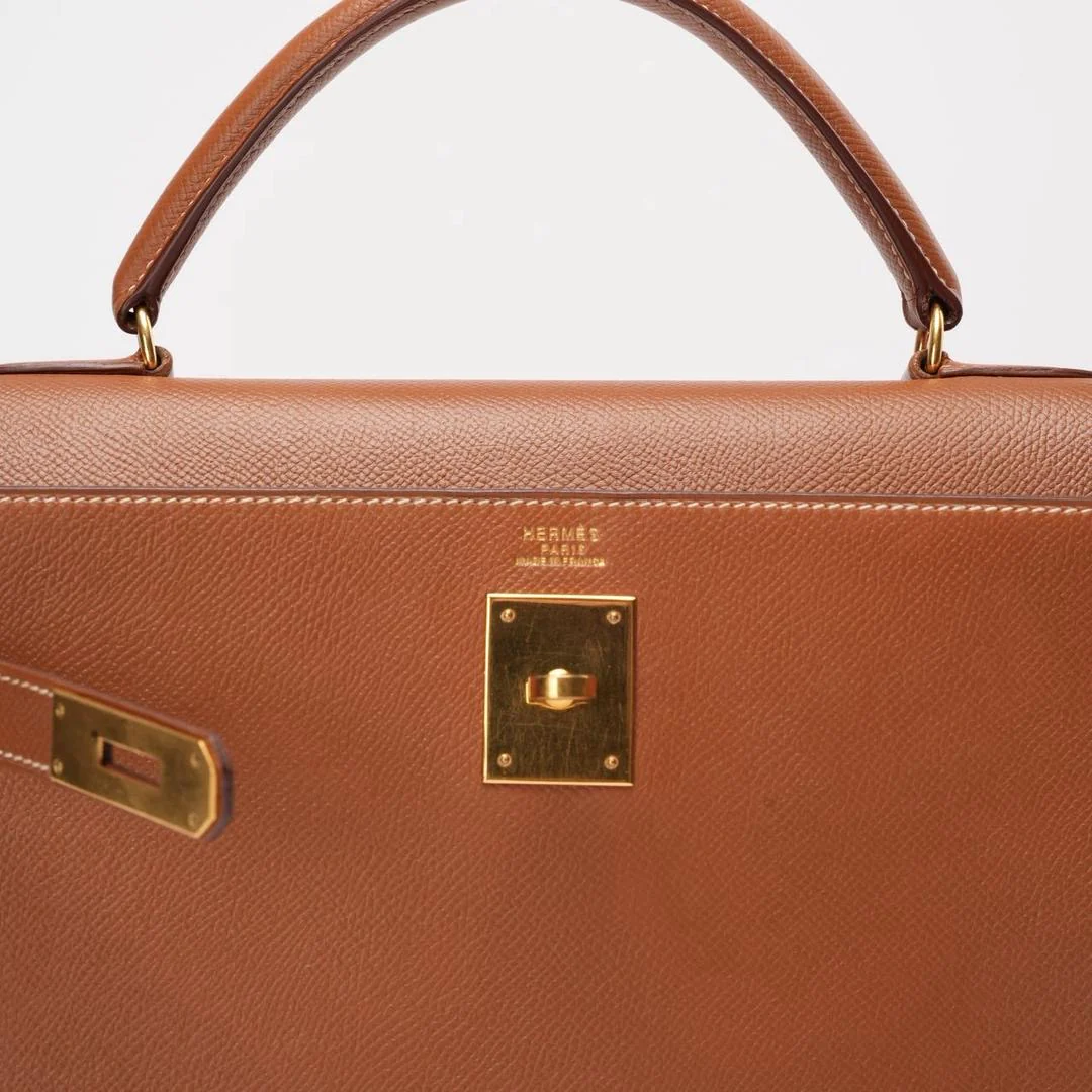 Hermès Vintage Kelly Sellier 32 Gold Leather V Cricle 1992
