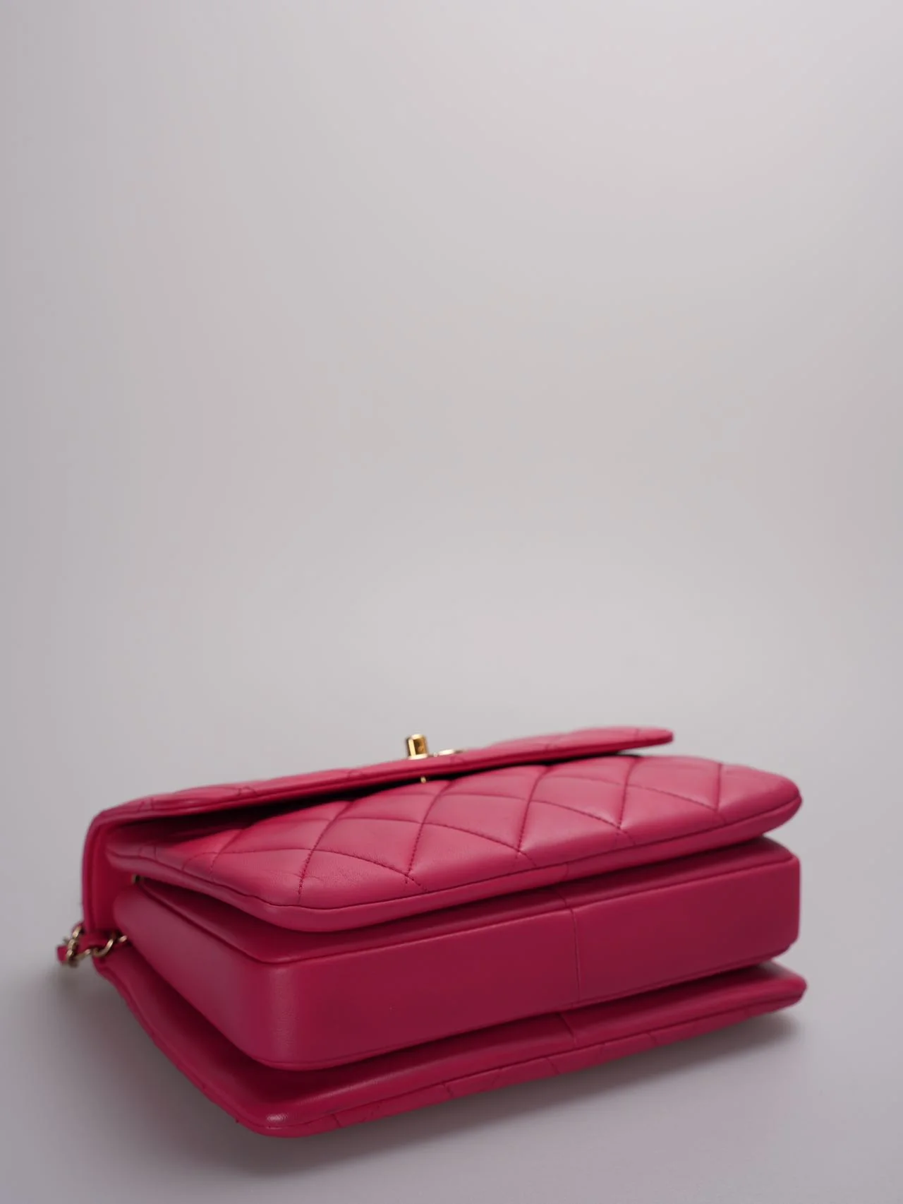 used-Chanel Trendy cc bag in hot pink with gold hardware in small size-MILOURA