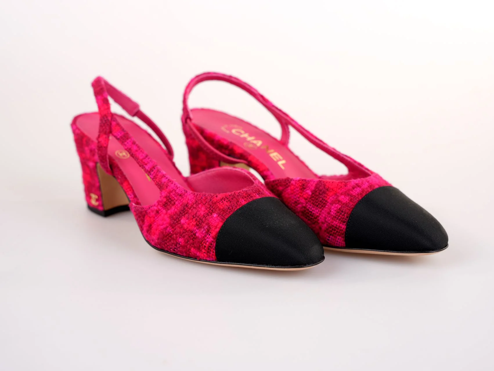 used-Chanel Pink/Black Tweed and Canvas CC Slingback Pumps Size 36.5C-MILOURA