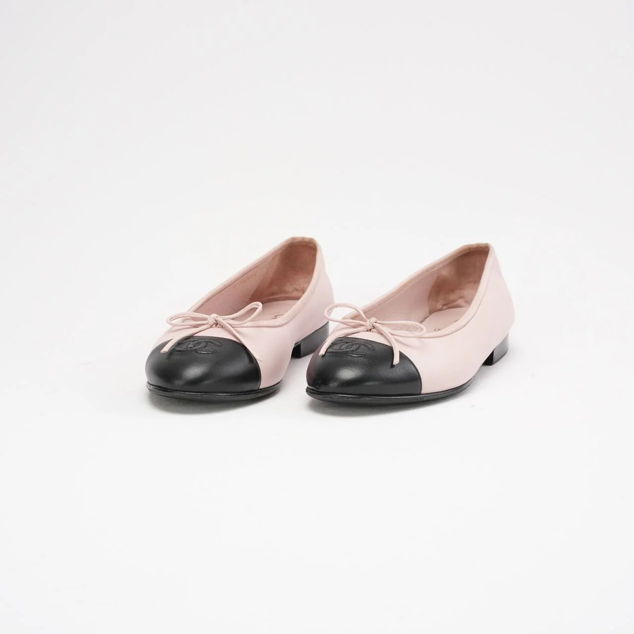 Chanel Pink / Black Quilted Leather CC Ballet Flats Size 38