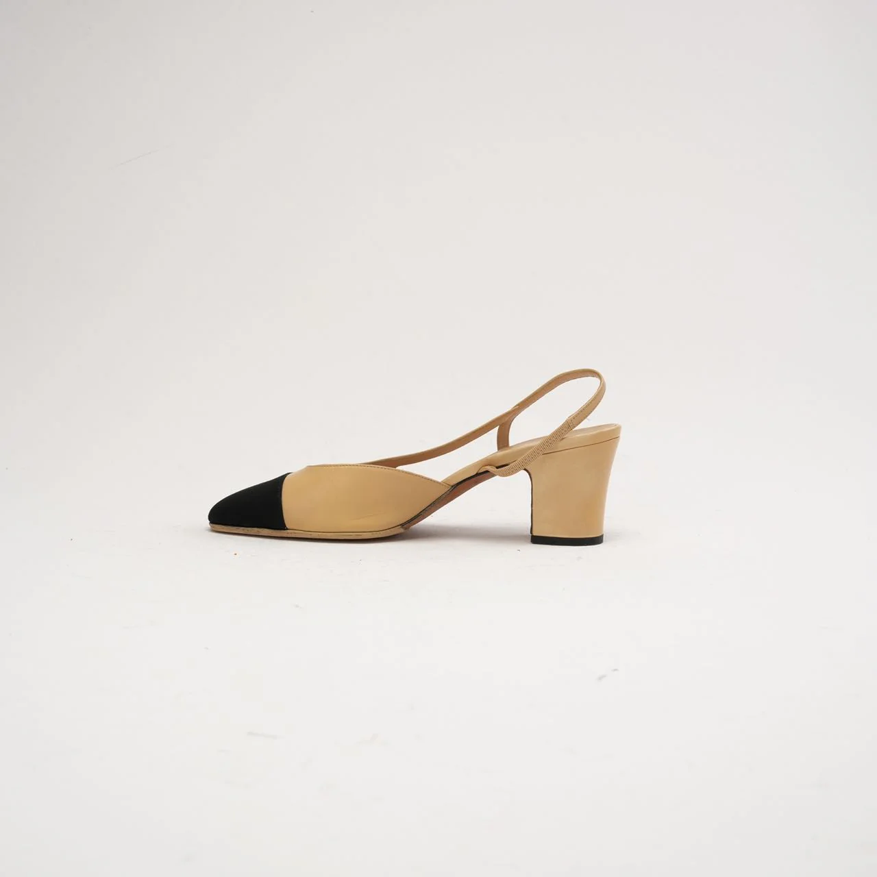 Chanel Beige /Black Cap Toe CC Slingback Pumps Size 39