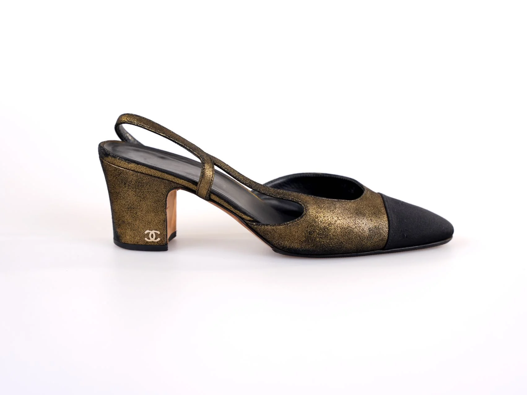 used-Chanel Metallic Lambskin Grosgrain Cap Toe CC Slingback Pumps Gold Black Size 39C-MILOURA