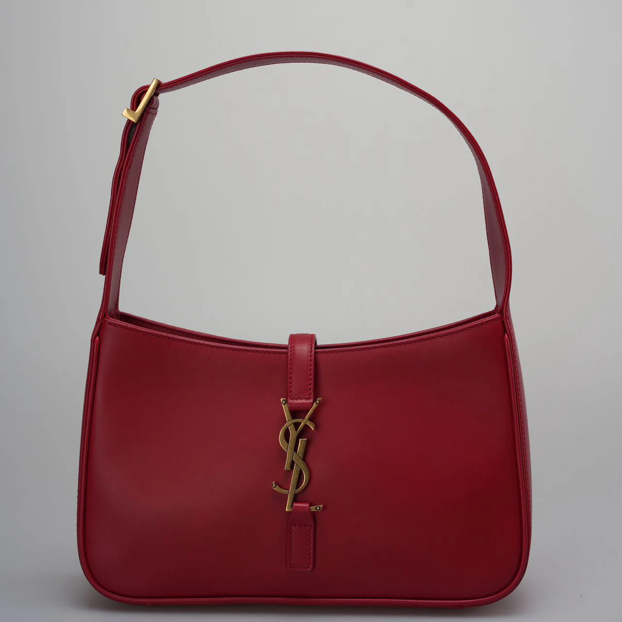 used-Saint Laurent Le 5 À 7 Logo Plaque Hobo Bag-MILOURA