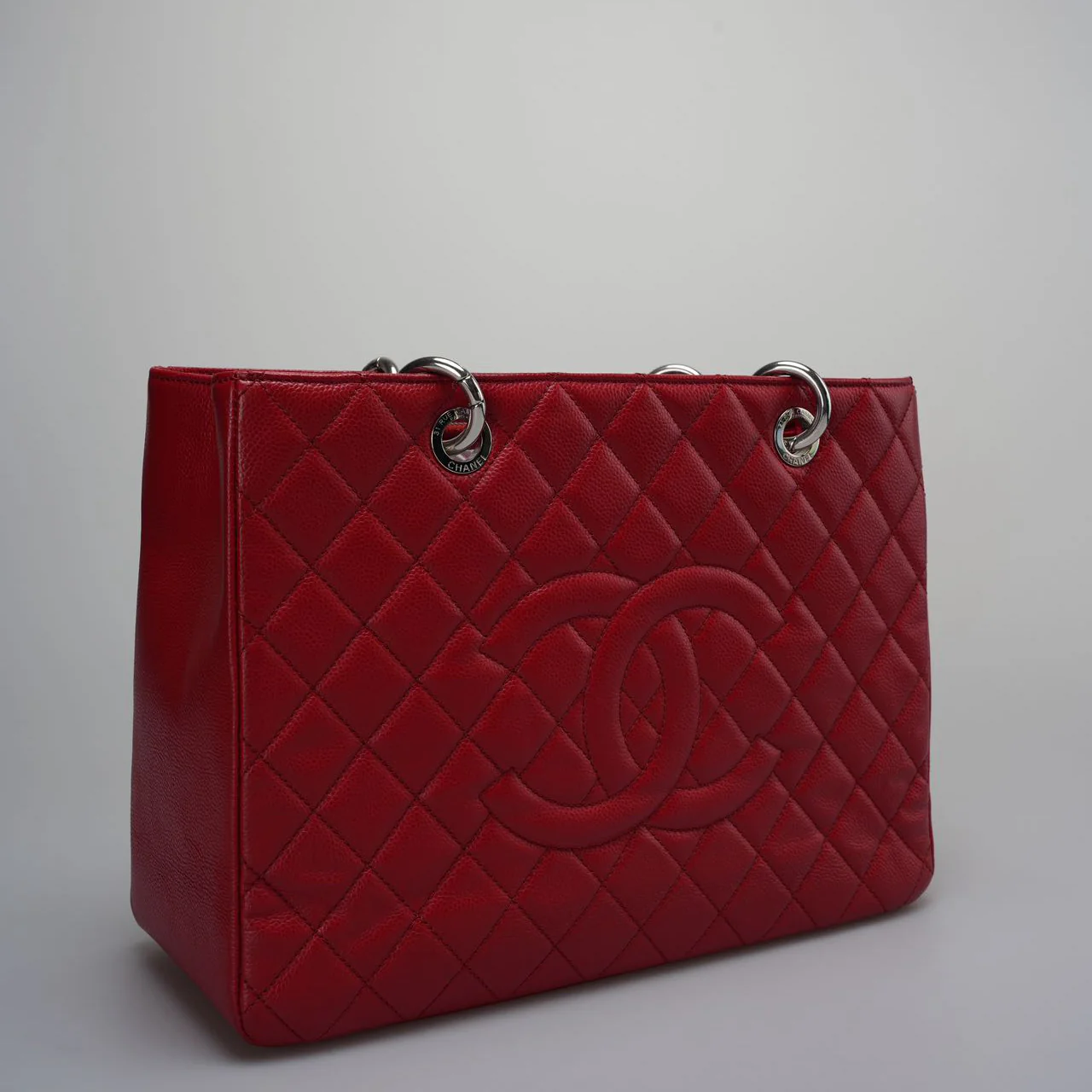 used-Chanel Grand Shopping Tote Red GST Bag in Caviar Leather with Silver Hardware Medium-MILOURA