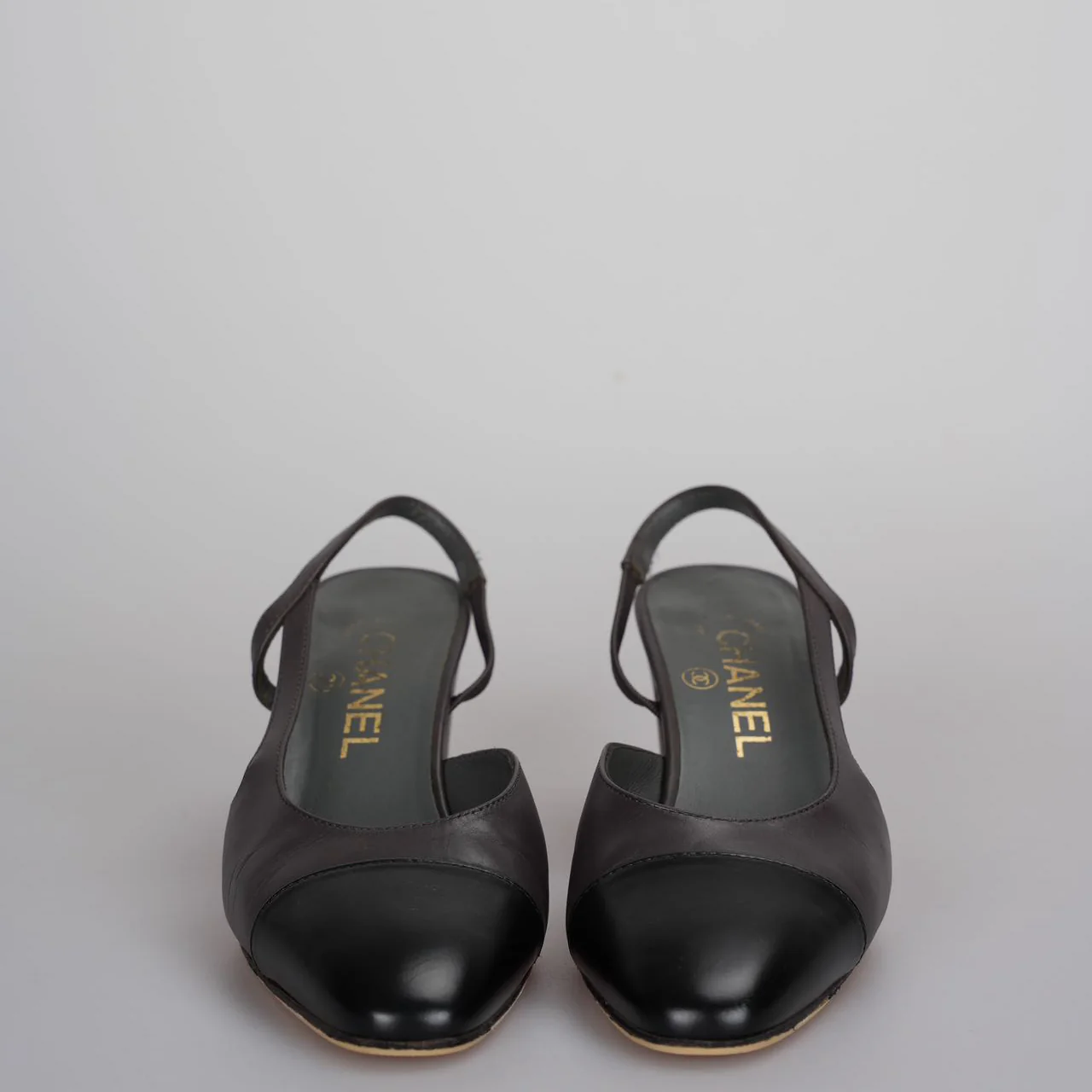 used-Chanel black burgundy leather slingback pumps with CC logo 35-MILOURA