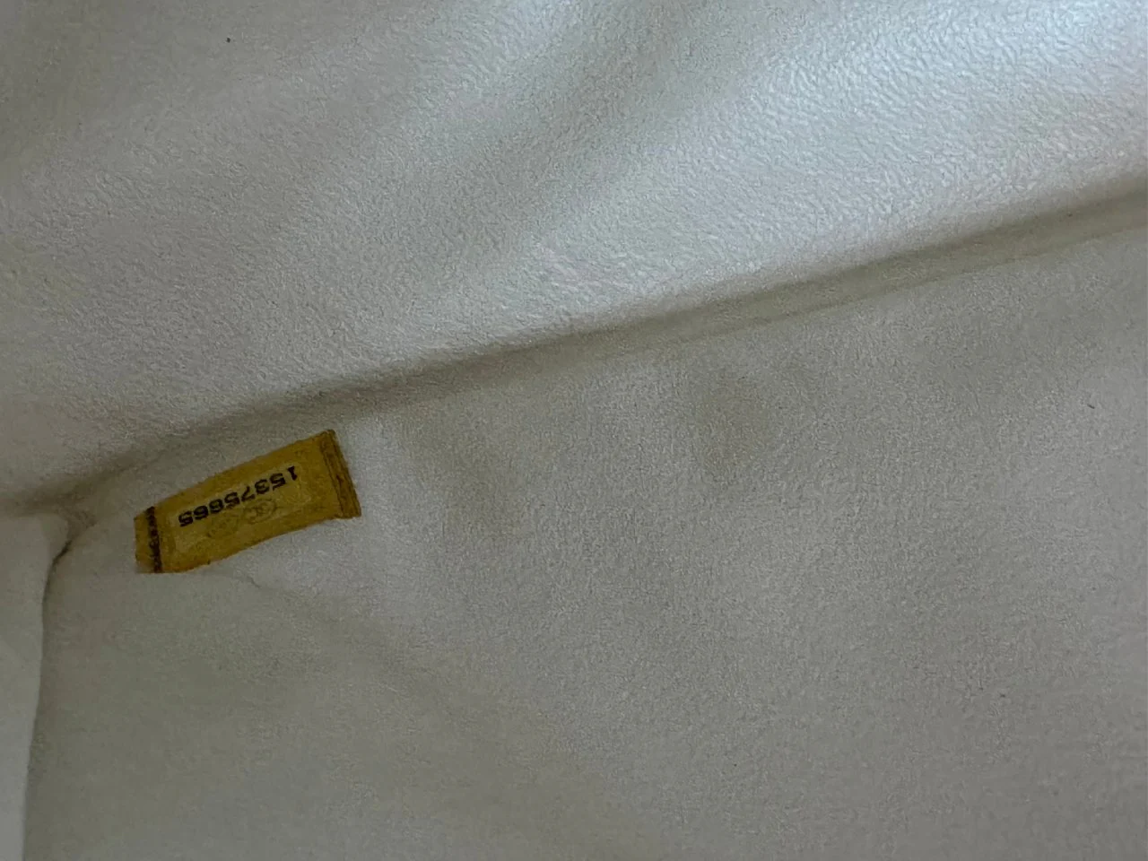 used-Chanel timeless flap Bag Caviar Leather Maxi size in white-MILOURA