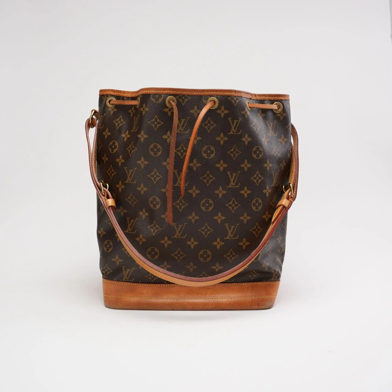 Louis Vuitton Noé Grand Monogram Canvas