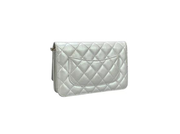 used-Chanel Wallet on Chain Bag Quilted Iridescent Lambskin Crossbody-MILOURA