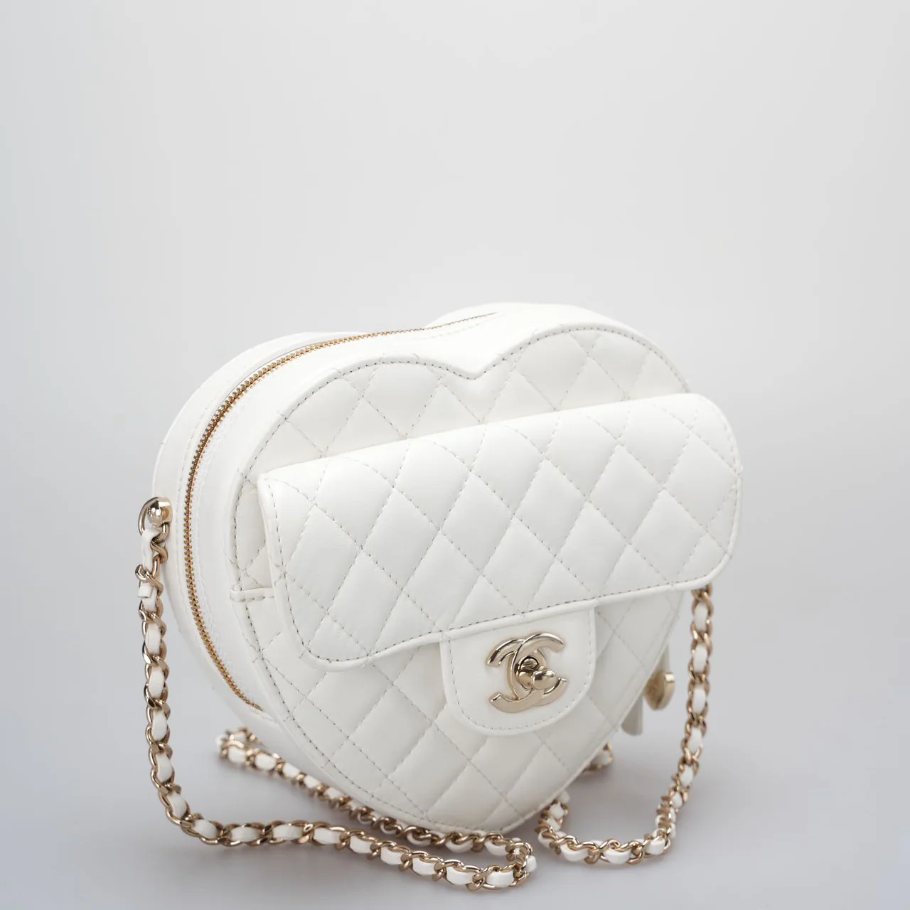 used-Chanel Heart Bag CC in Love Heart Clutch with Chain in White Lambskin with champagne Gold Hardware-MILOURA