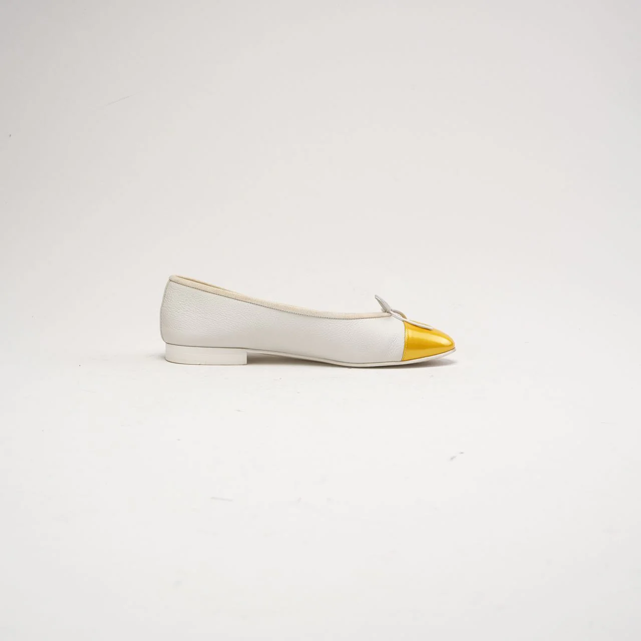 Chanel White / Yellow CC Ballet Flats Leather Size 39