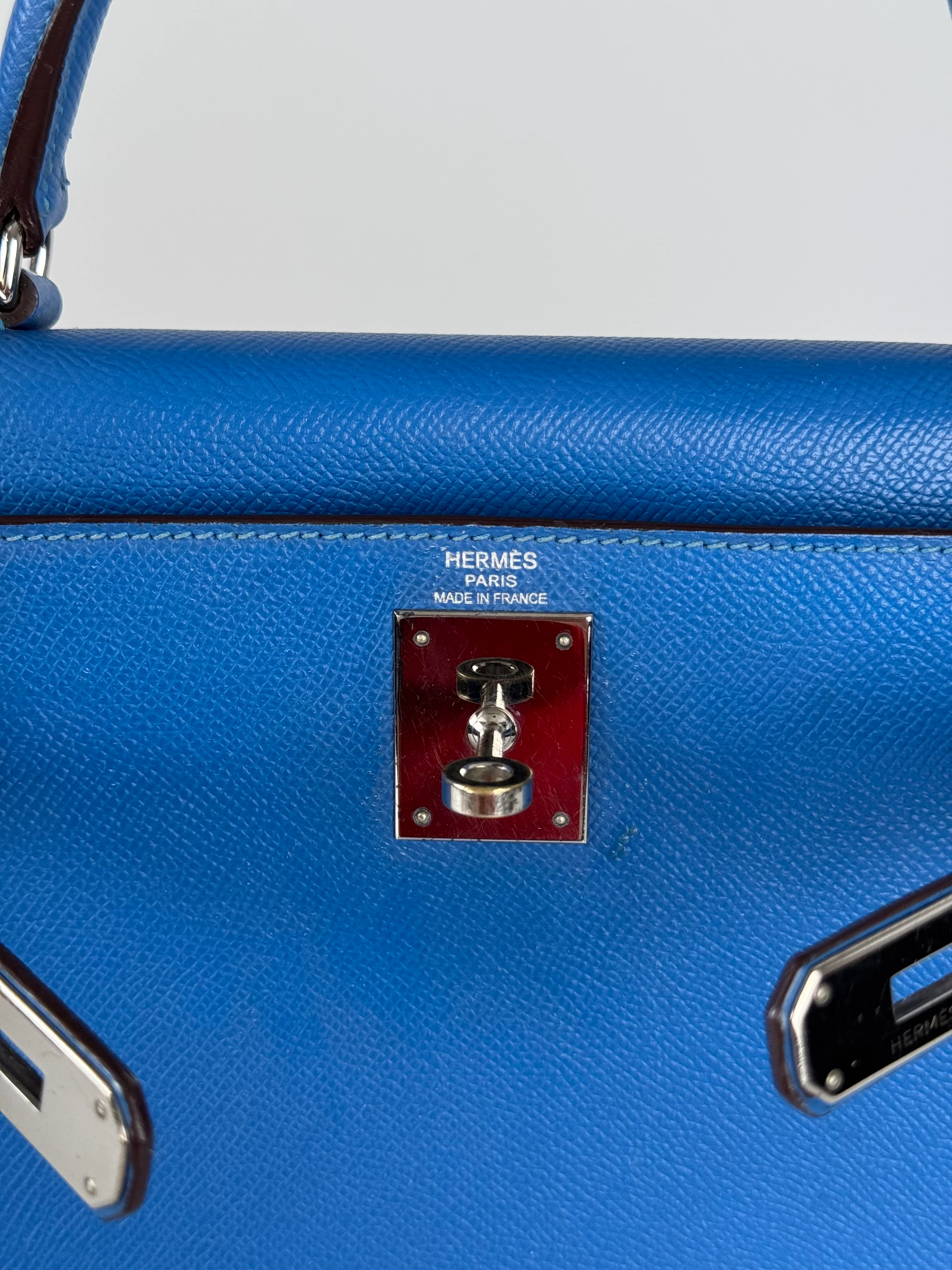 used-Hermes Kelly Sellier Bag 28cm In Blue Epsom Leather With Gold Hardware-MILOURA