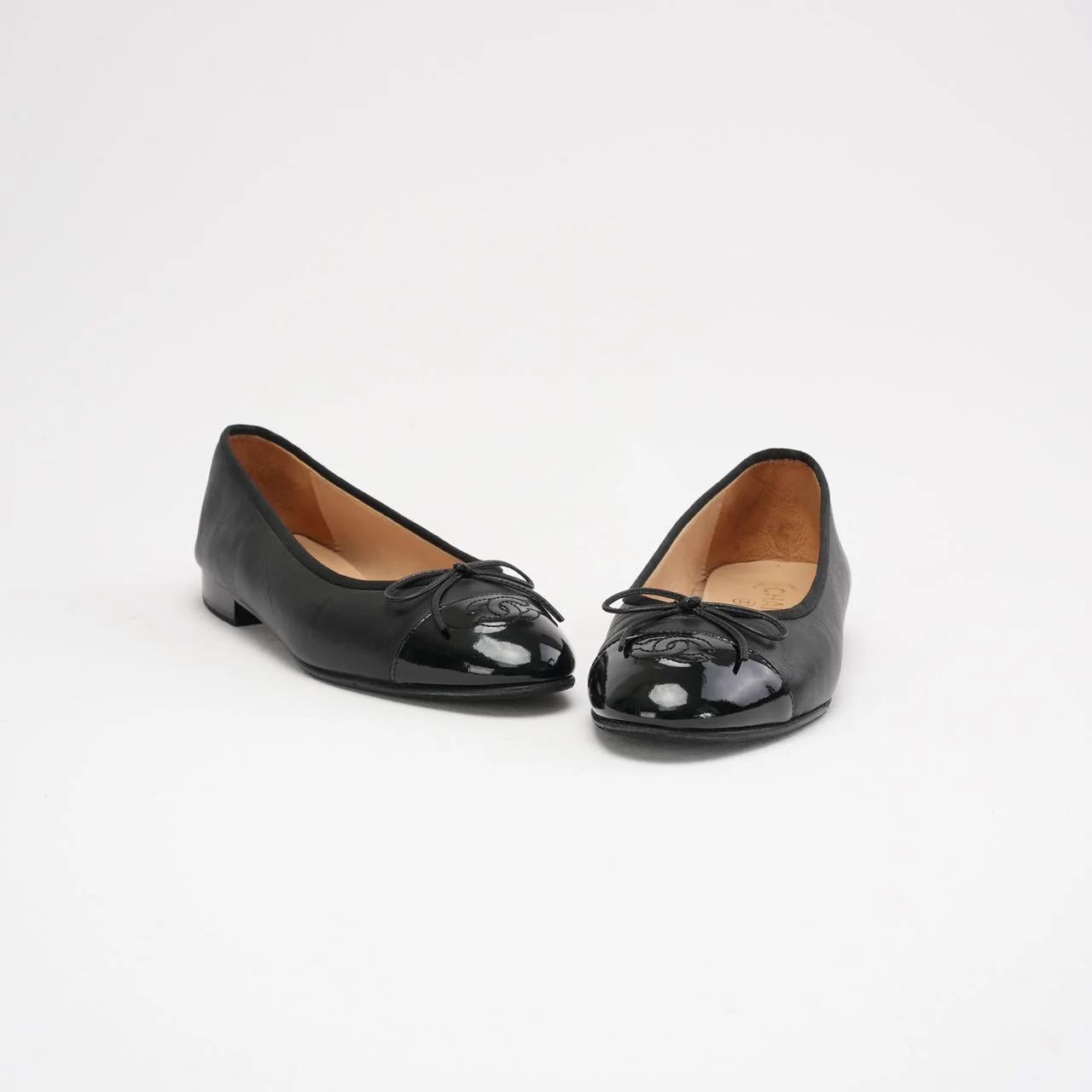 Chanel Black Patent CC Cap Toe Bow Ballet Flats Size 38