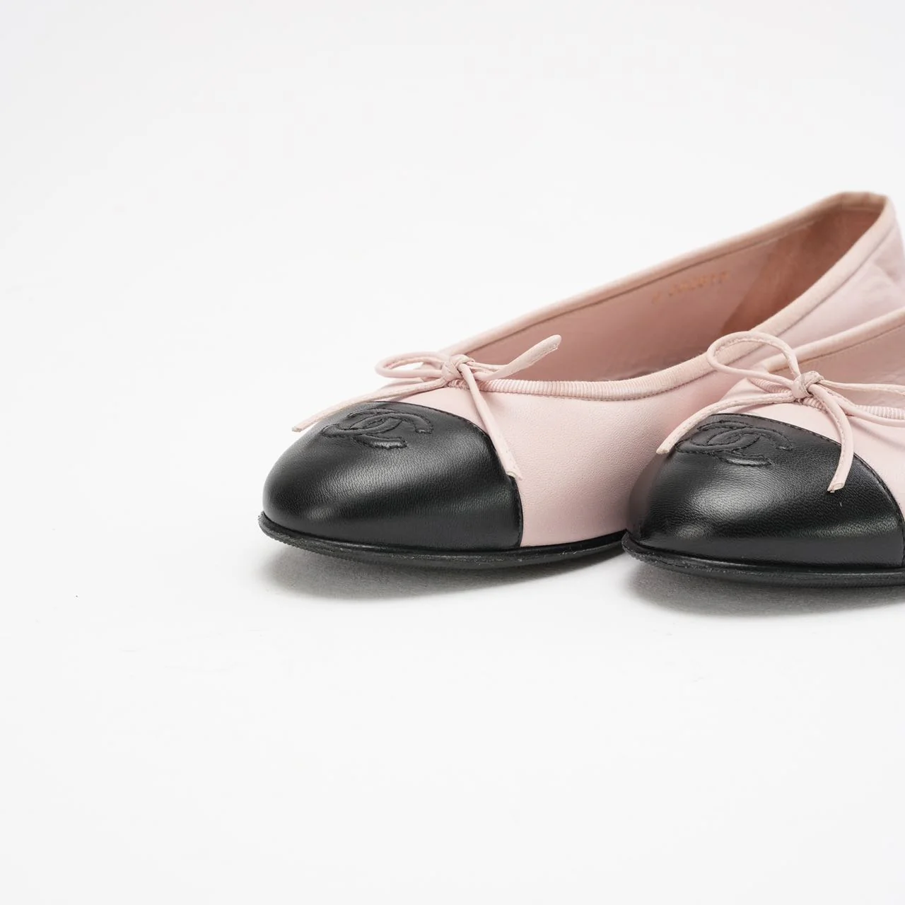 Chanel Pink / Black Quilted Leather CC Ballet Flats Size 38