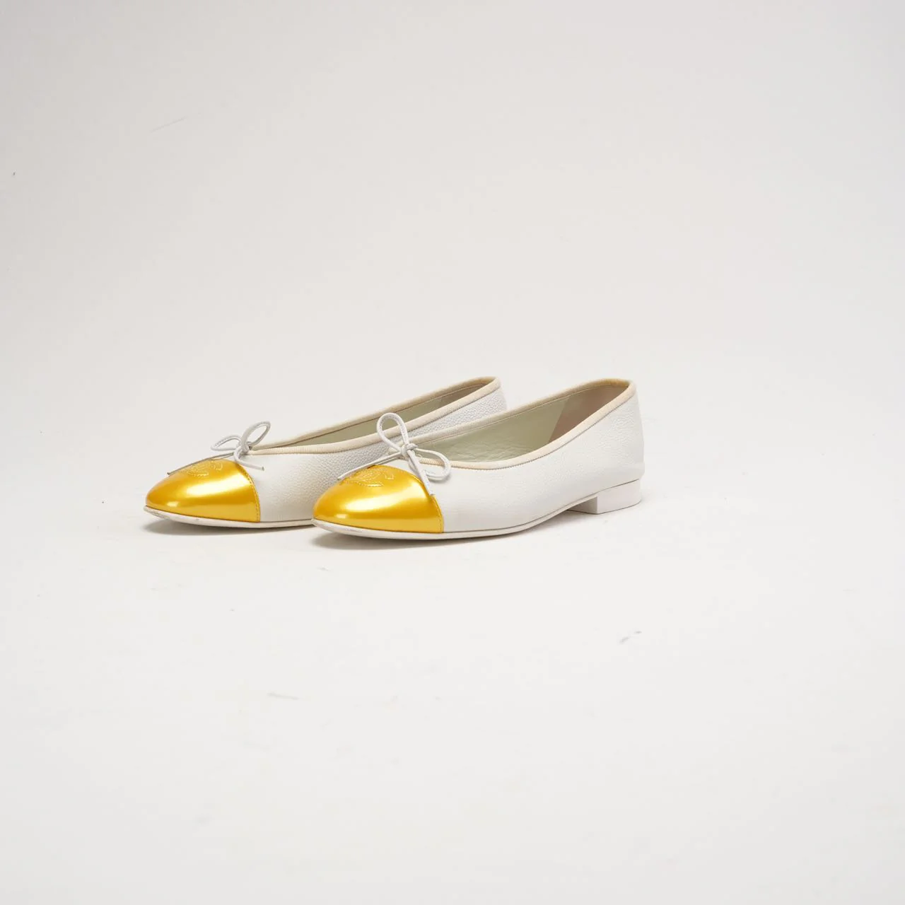 Chanel White / Yellow CC Ballet Flats Leather Size 39