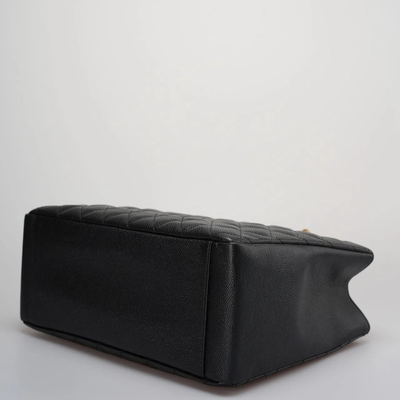 used-Chanel gst Grand Shopping Tote Black Bag in Cavier Leather with Gold Hardware from 2014-MILOURA