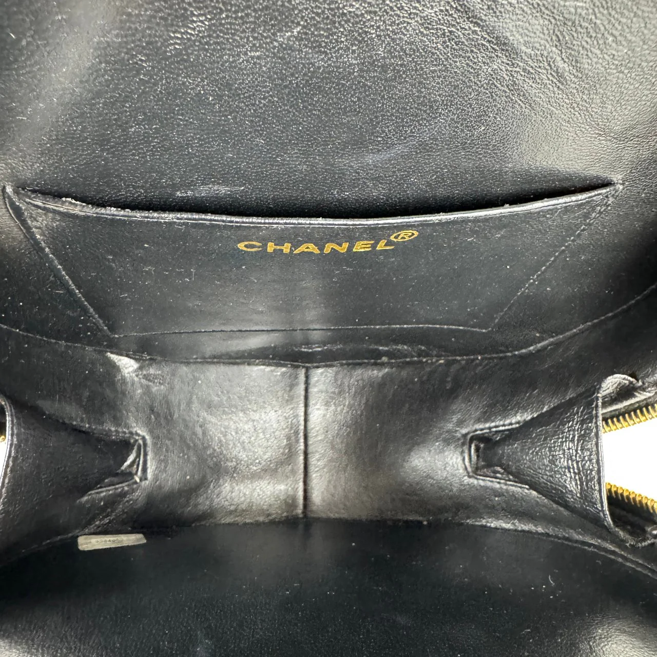 used-CHANEL 1995 BLACK ROUND VANITY CASE-MILOURA