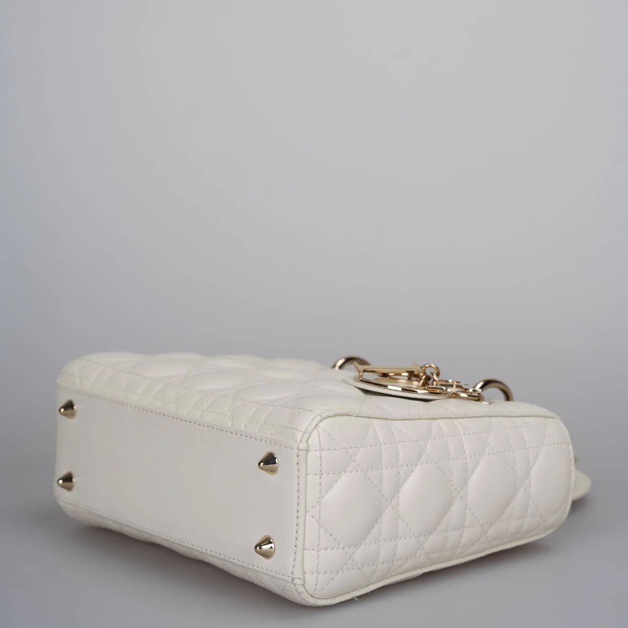 used-Christian Dior Small Lady Dior Bag in White Cannage Lambskin Leather with Gold Hardware-MILOURA