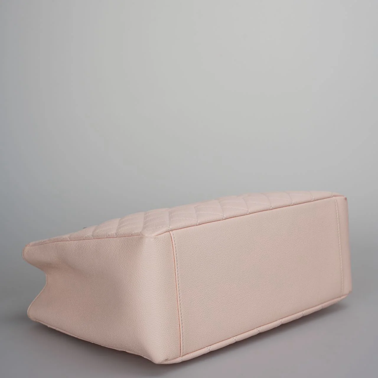 used-Chanel Grand Shopping Tote Light Pink GST Bag in Caviar Leather with Silver Hardware-MILOURA