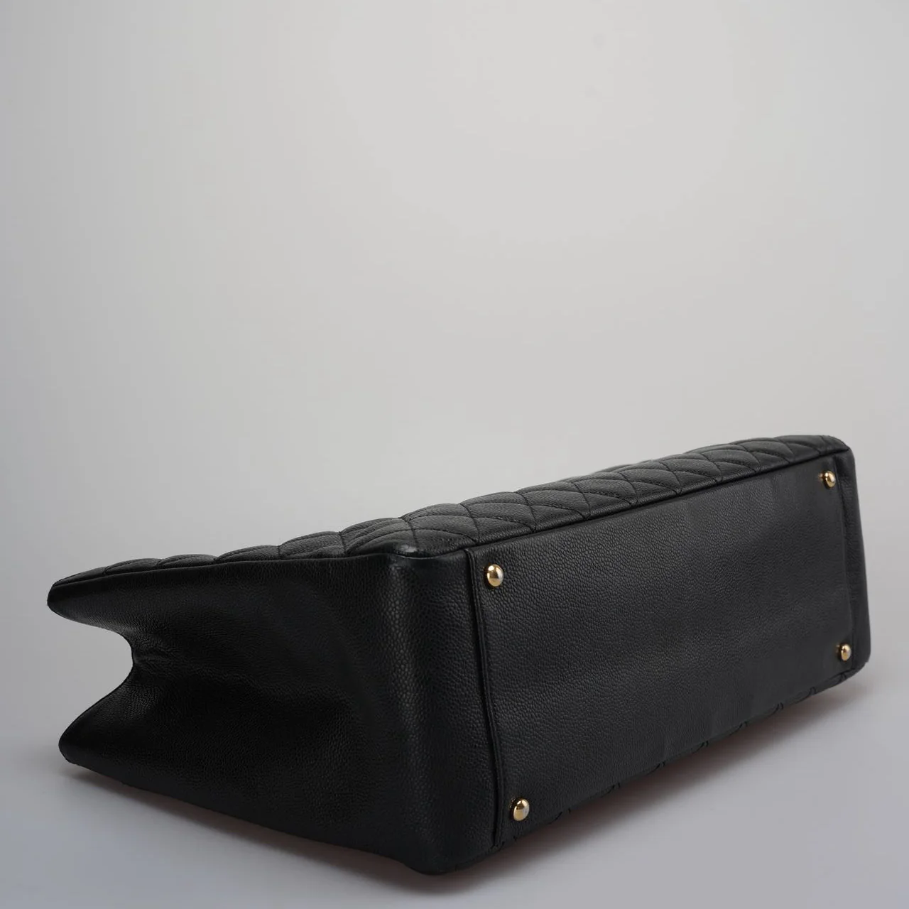 used-Chanel Large Grand Shopping Tote black GST Bag in Caviar Leather with Gold Hardware-MILOURA