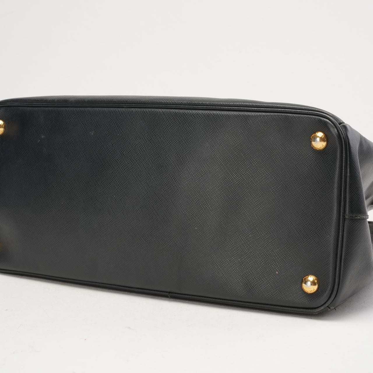 Prada Black Saffiano Medium Galleria Zip Tote Leather