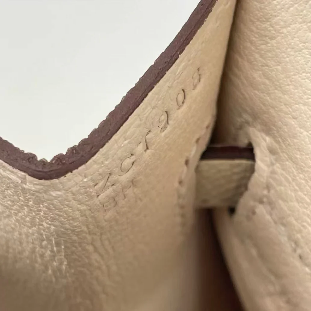 used-Hermes Birkin 25cm Sellier Bag in Nata Epsom Gold Hardware-MILOURA