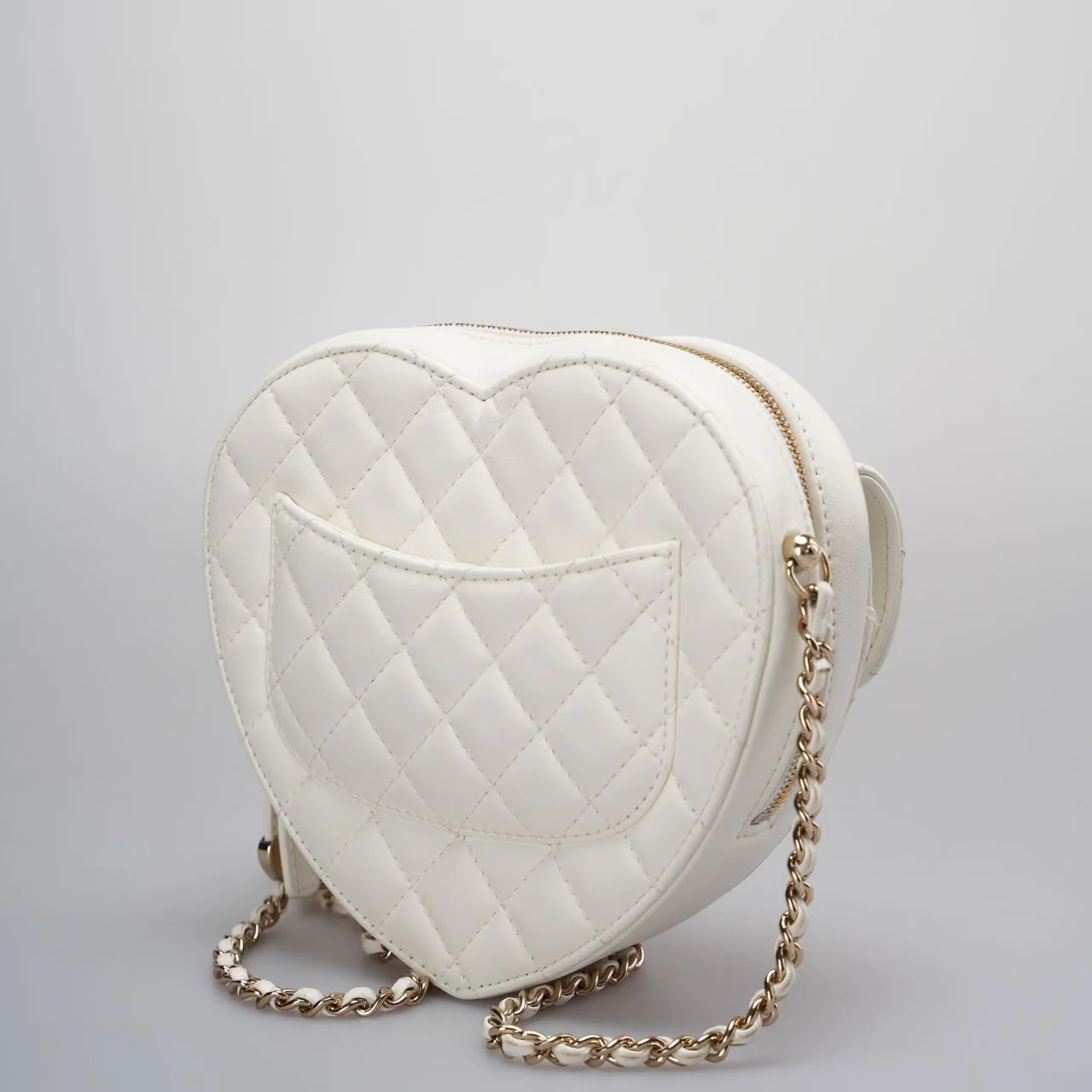 used-Chanel Big Heart Bag Lambskin Quilted CC In Love Clutch With Chain in White-MILOURA