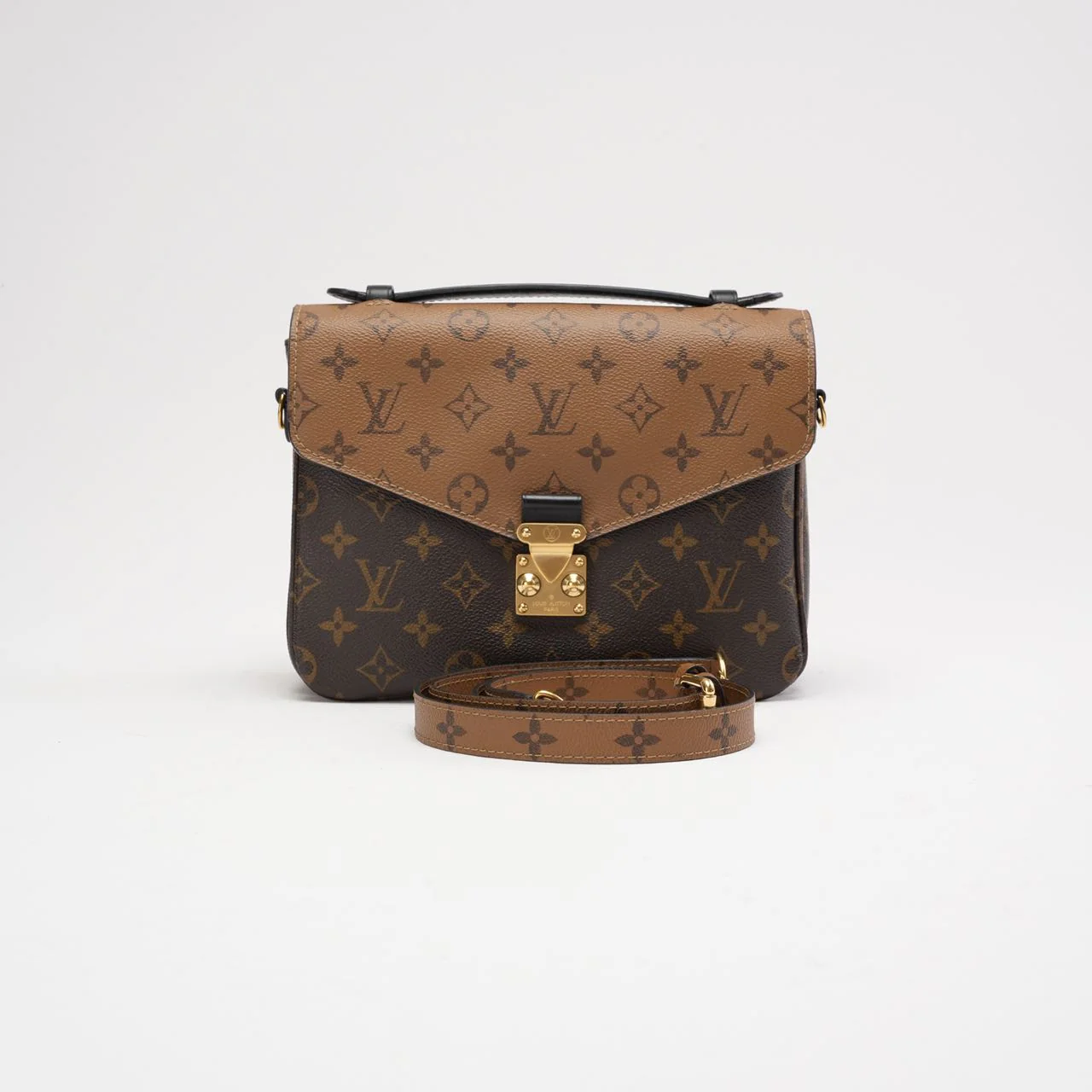 Louis Vuittion Pochette Métis Monogram Reverse Canvas 2016