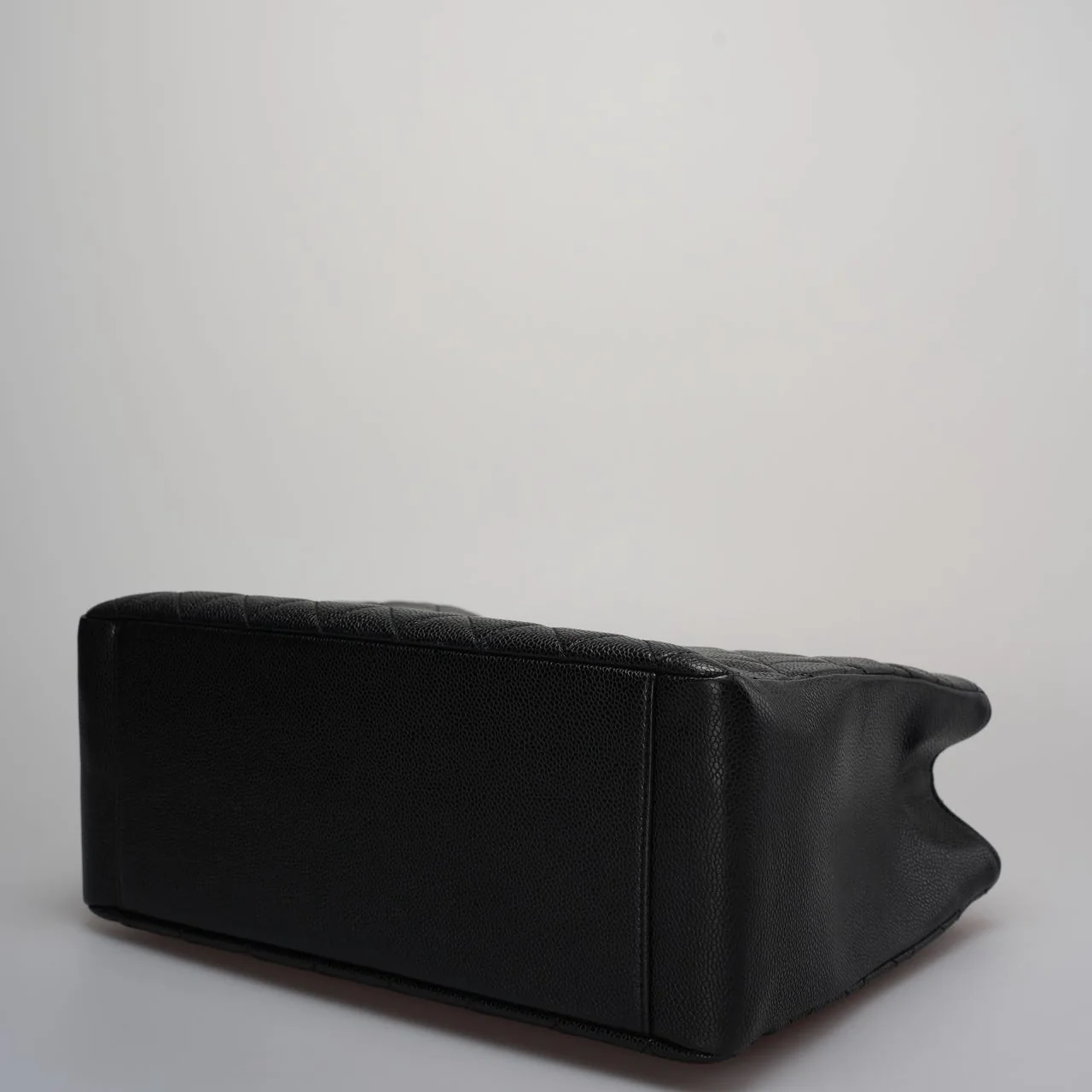 used-Chanel Medium Grand Shopping Tote Black GST Bag in caviar Leather with Gold Hardware from 2013-MILOURA