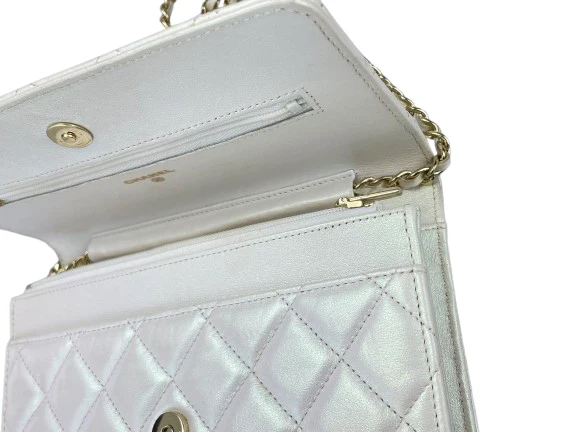 used-Chanel Wallet on Chain Bag Quilted Iridescent Lambskin Crossbody-MILOURA