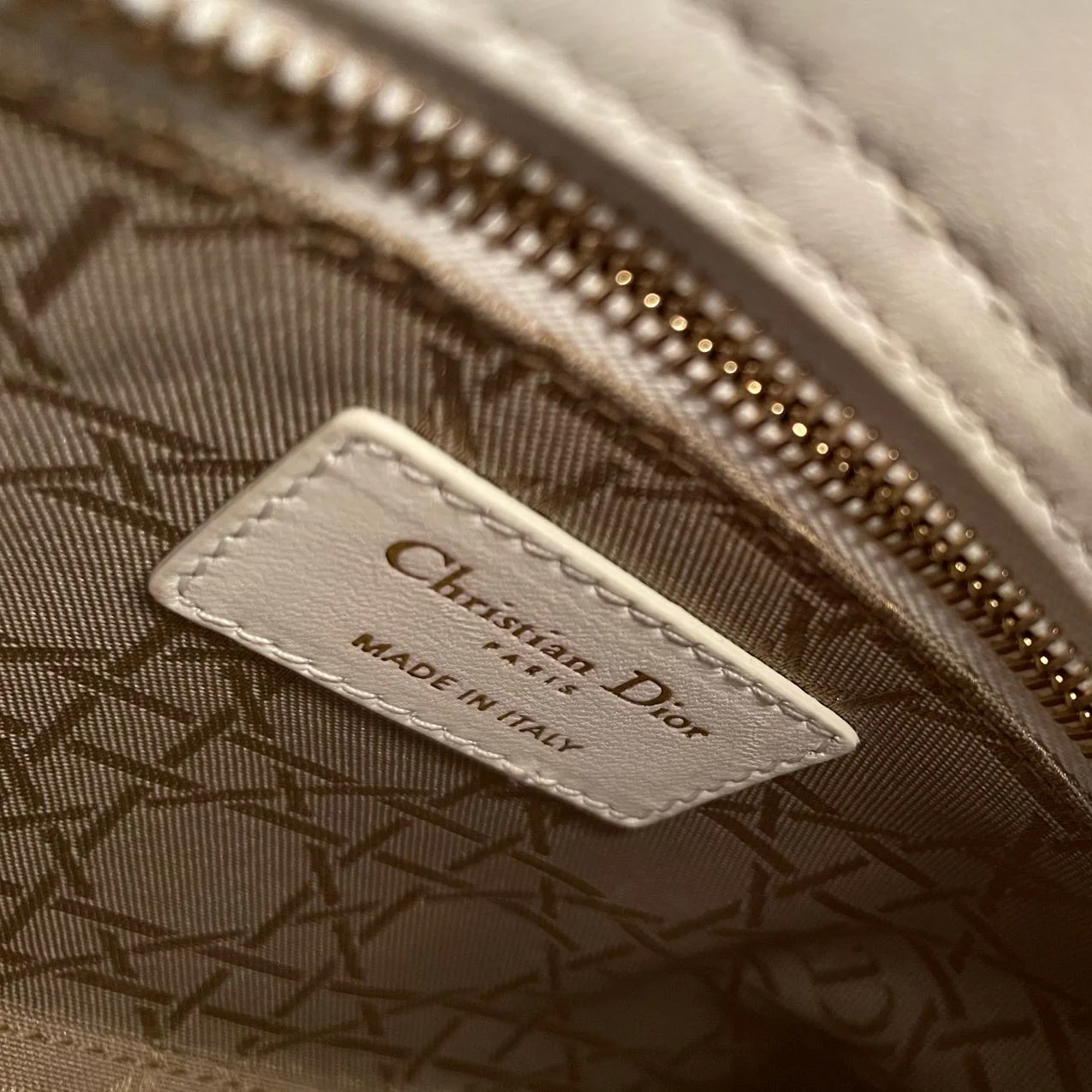 used-Christian Dior Small Lady Dior Bag in White Cannage Lambskin Leather with Gold Hardware-MILOURA