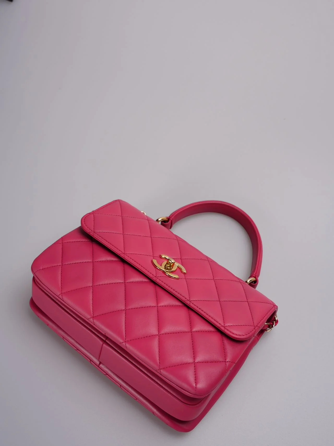 used-Chanel Trendy cc bag in hot pink with gold hardware in small size-MILOURA