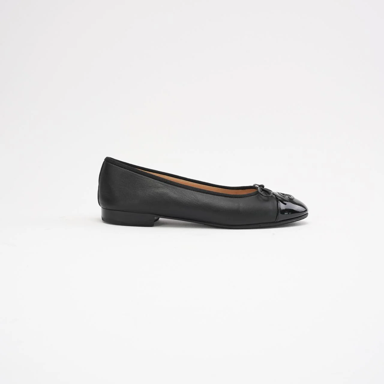 Chanel Black Patent CC Cap Toe Bow Ballet Flats Size 38