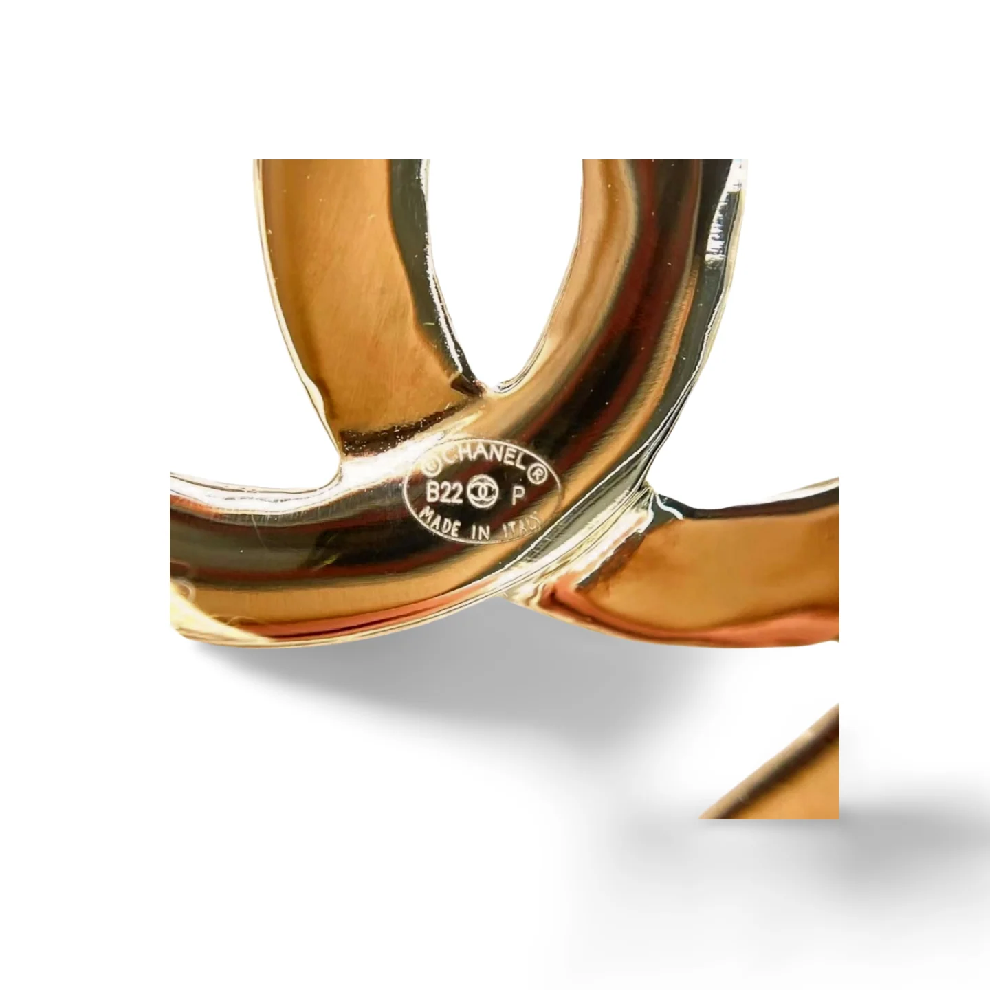 used-Chanel heart hoop earrings-MILOURA